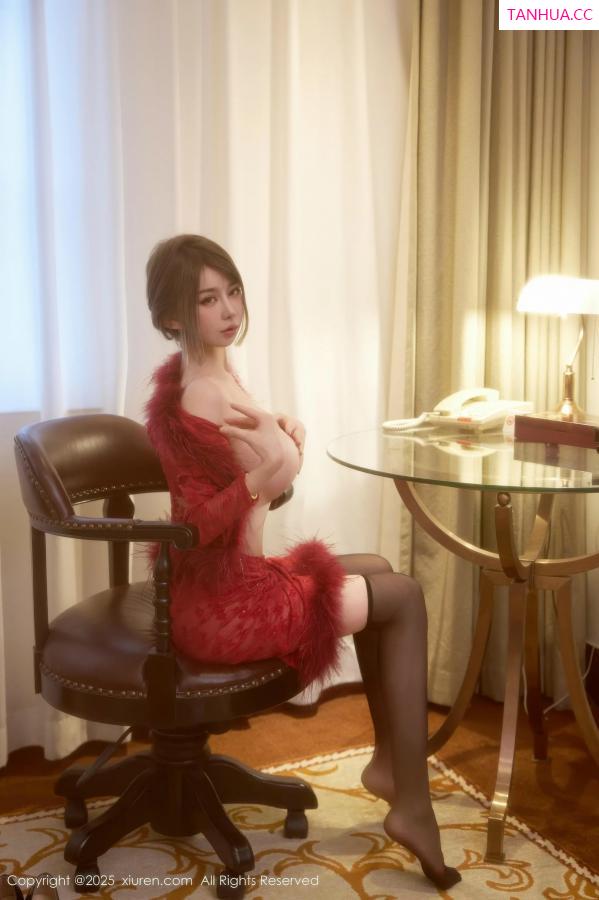   [XiuRen]高清写真图 2025.10.10 No.10848 Zoe柚柚 复古服饰第31张图片